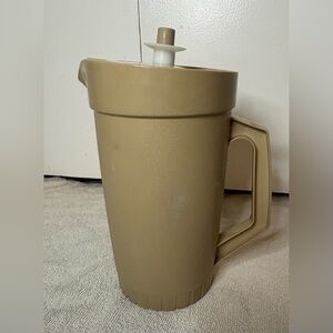 Vintage Tupperware 2 Qt. Pitcher w/ Push Button Lid 800- Almond